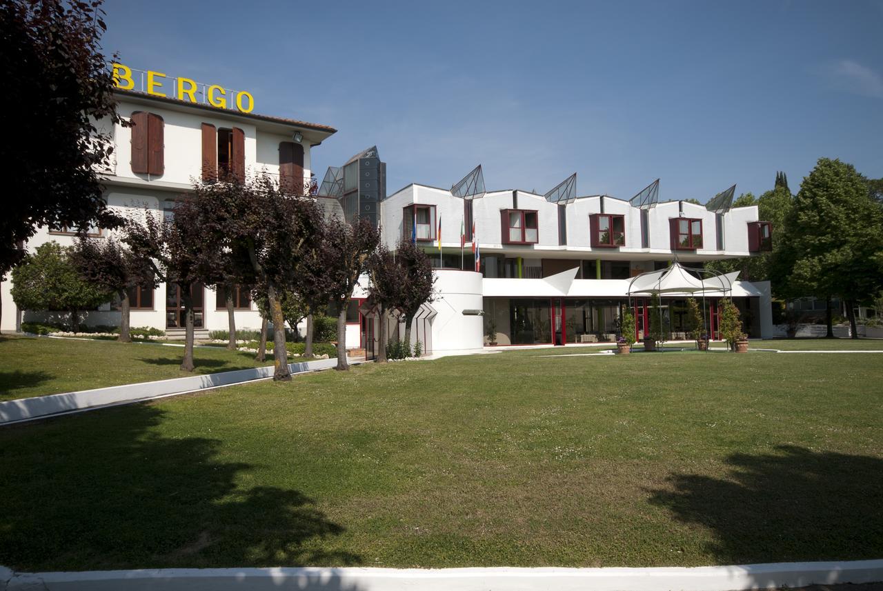Albergo Ristorante Da Domenico มอนเต ซาน ซาวิโน ภายนอก รูปภาพ