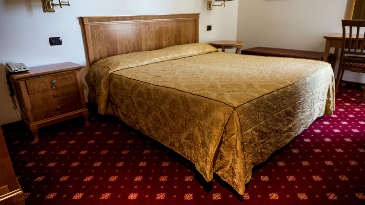Albergo Ristorante Da Domenico มอนเต ซาน ซาวิโน ภายนอก รูปภาพ