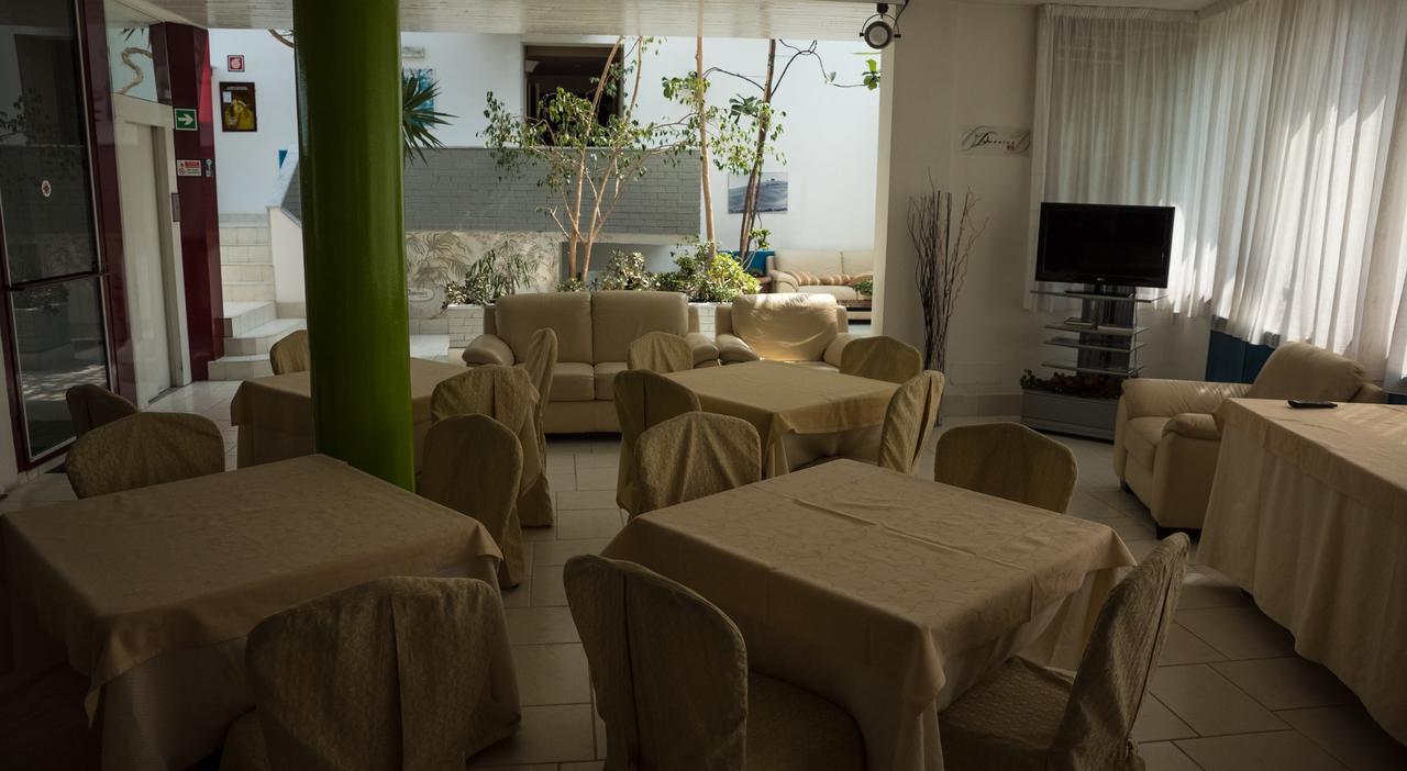 Albergo Ristorante Da Domenico มอนเต ซาน ซาวิโน ภายนอก รูปภาพ